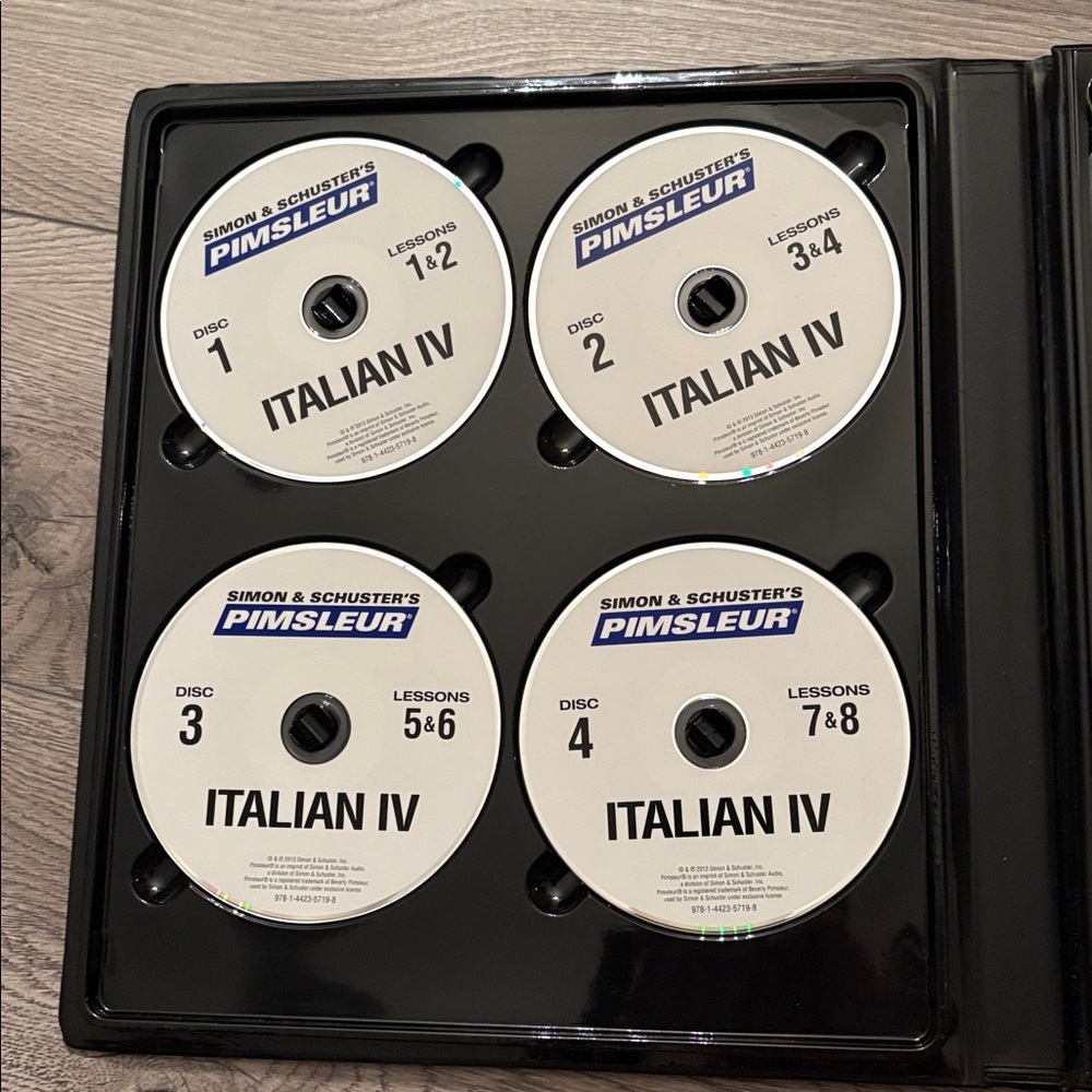 Italian IV Language Course Binder - Picture 2 of 10